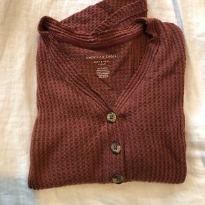AMERICAN EAGLE burgundy sweater
